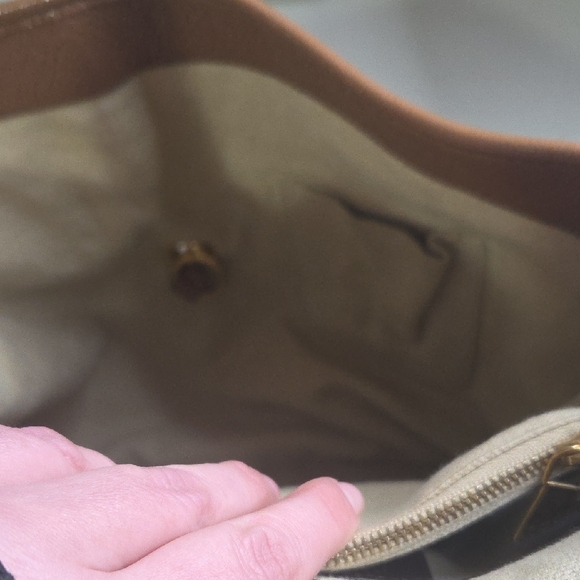 Yves Saint Laurent Pattent Leather Hobo - Picture 8 of 10